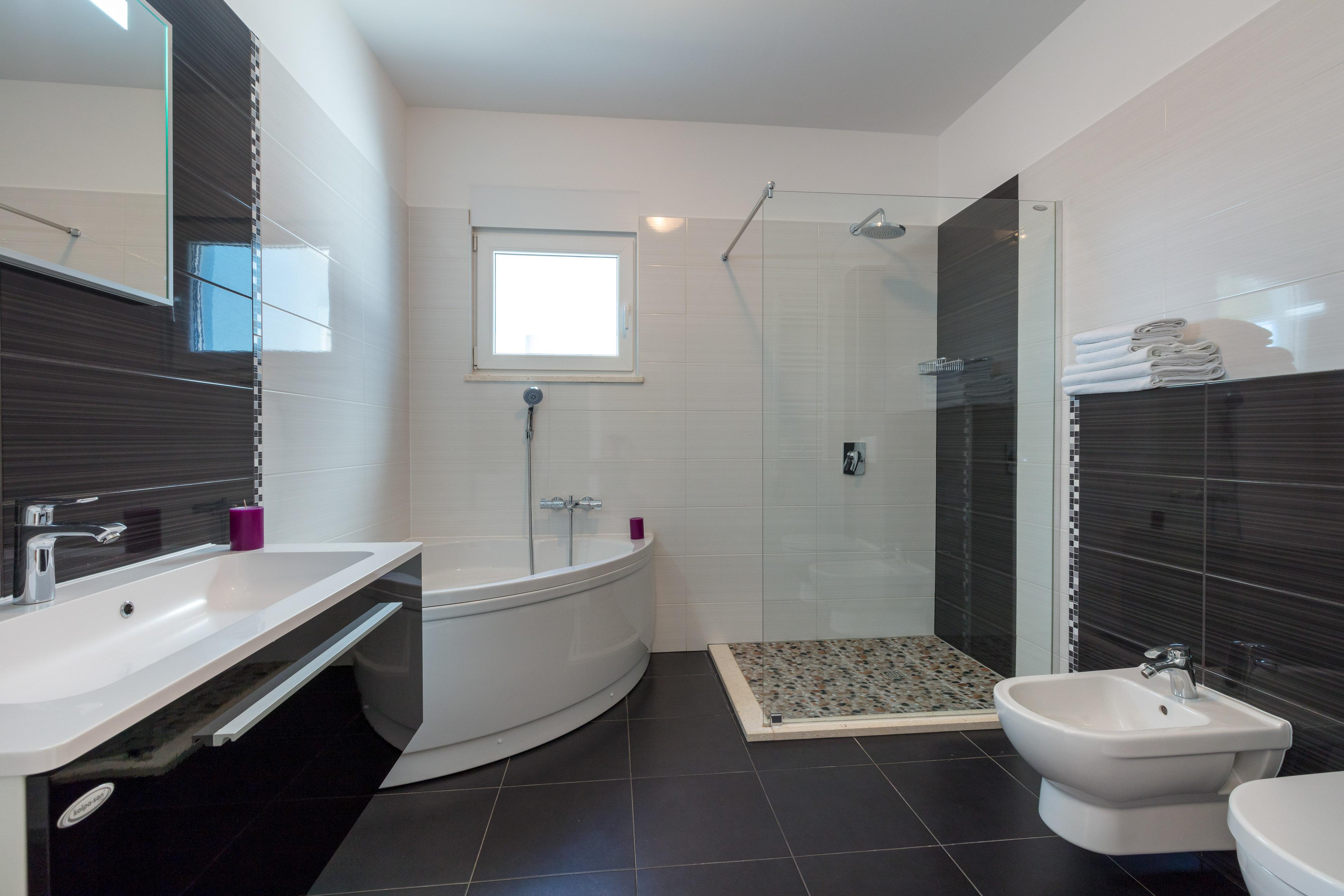 Villa Mermaid Your Croatian Haven With Luxury Pool And Scenic Views Podstrana Extérieur photo