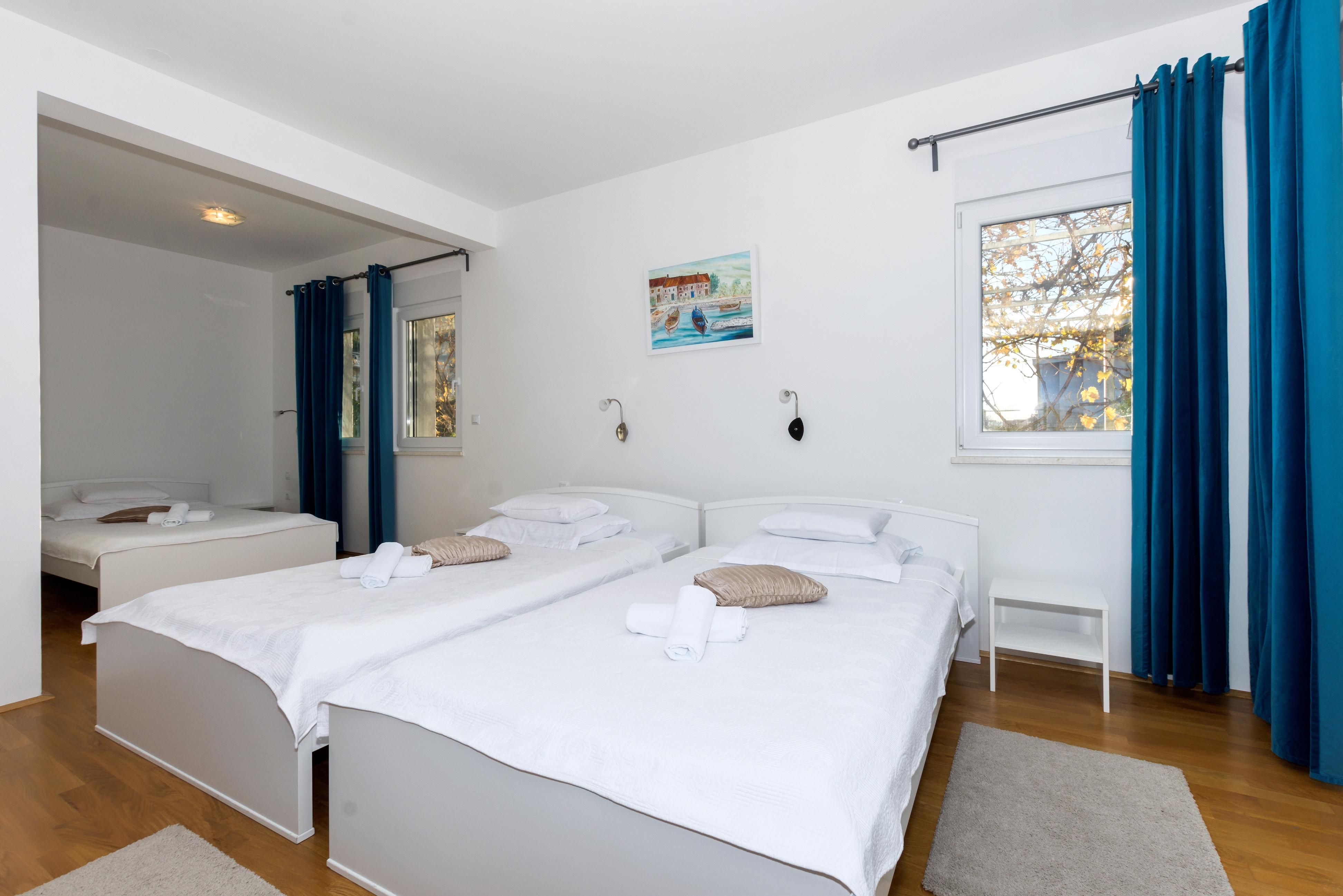 Villa Mermaid Your Croatian Haven With Luxury Pool And Scenic Views Podstrana Extérieur photo