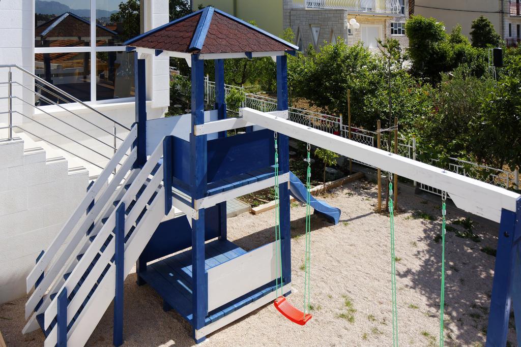 Villa Mermaid Your Croatian Haven With Luxury Pool And Scenic Views Podstrana Extérieur photo