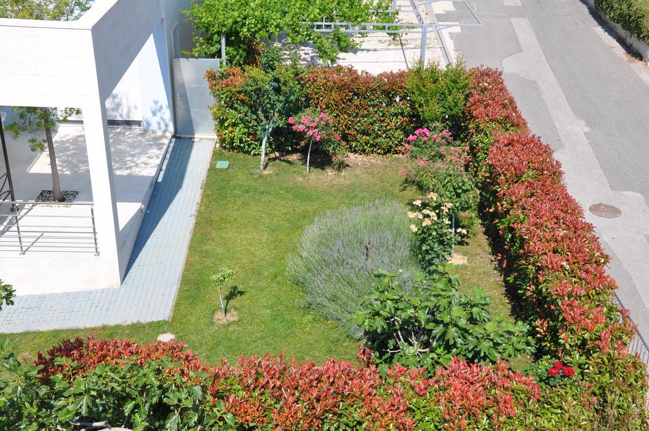 Villa Mermaid Your Croatian Haven With Luxury Pool And Scenic Views Podstrana Extérieur photo